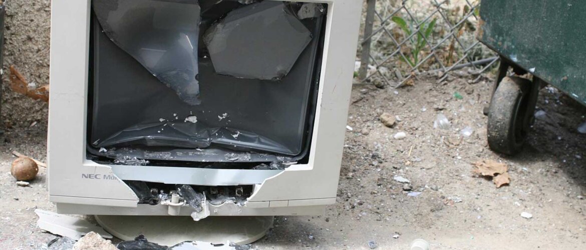 Two-thirds-of-remote-workers-use-a-faulty-device,-so-they-dont-get-in-trouble Two thirds of remote workers use a faulty device, so they dont get in trouble